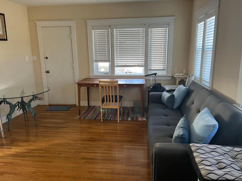 Cozy One Bedroom Apartment